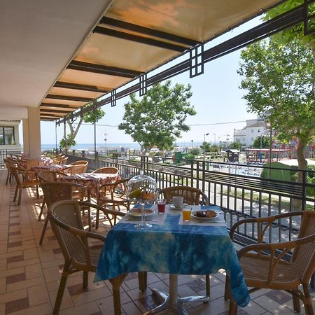 Hotel Bristol Misano Adriatico Esterno foto