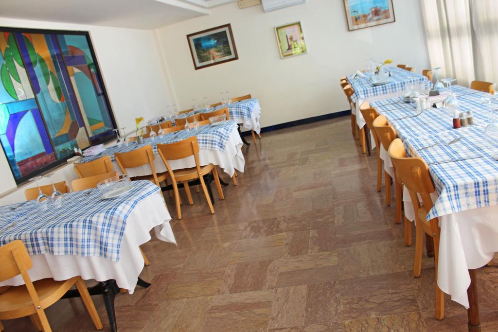 Hotel Bristol Misano Adriatico Esterno foto