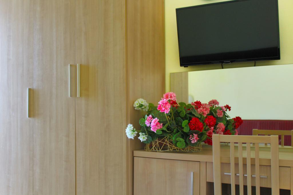 Hotel Bristol Misano Adriatico Esterno foto